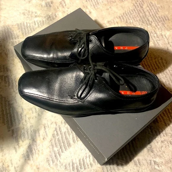 PRADA BLACK Shoe Size 8 - Picture 1 of 3